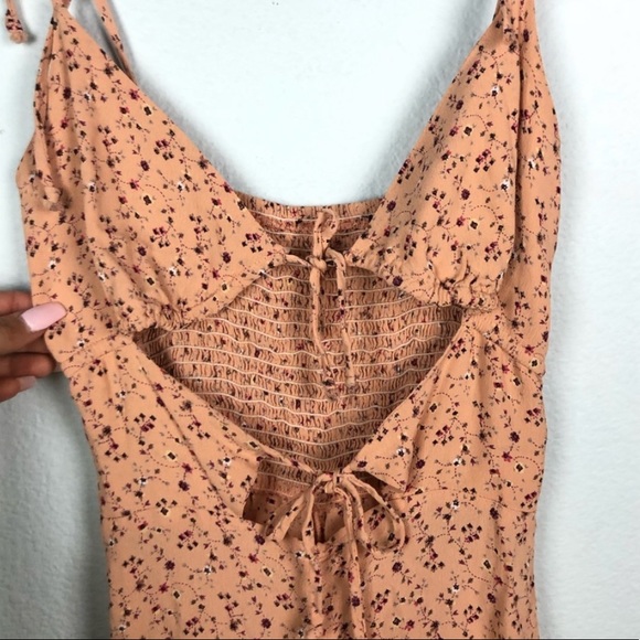 BLUE LIFE Retro Tie Front Floral Romper Petal 🌼 - Picture 4 of 12